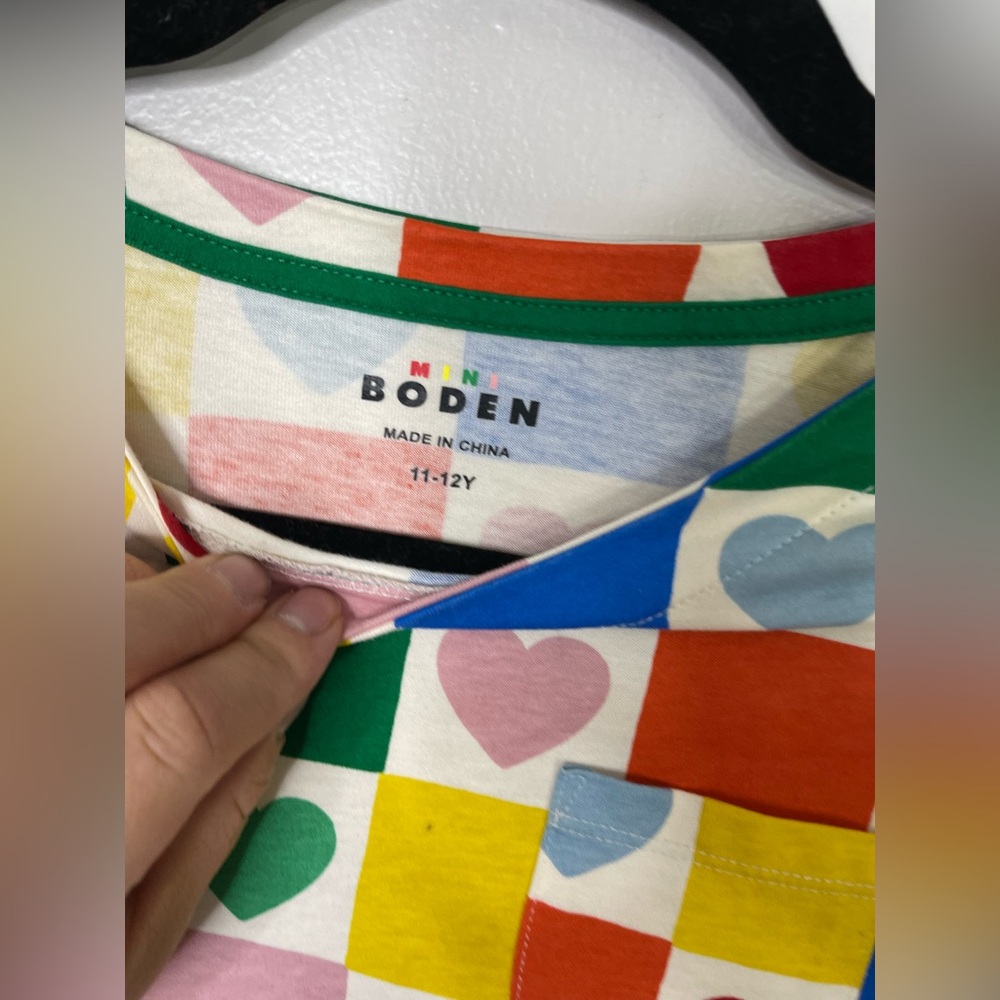 Mini Boden NWOT Kids' Fun Long Sleeve Jersey Dress Sz 11-12 Colorful Hearts - Picture 4 of 6